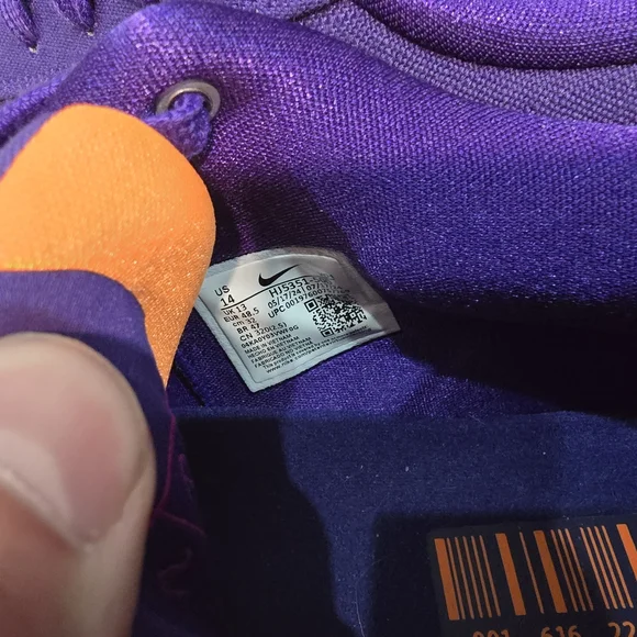 Nike Book Shoes - Picture 5 of 5